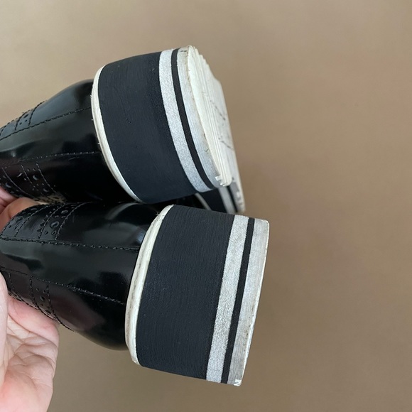 Prada Black Oxford Shoes - Picture 5 of 8
